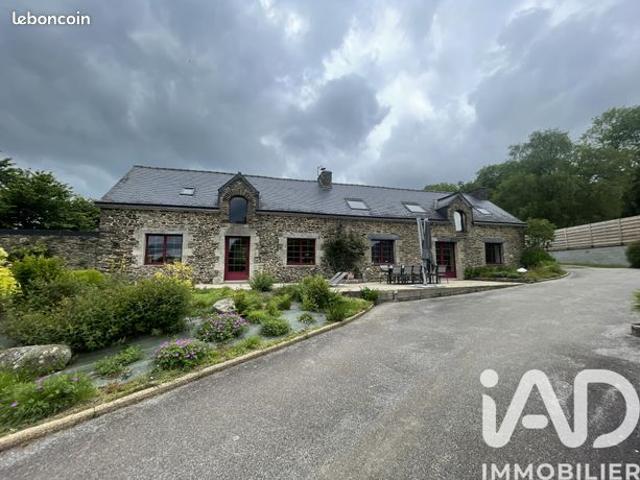 Propriété 7 pièces 200 m²