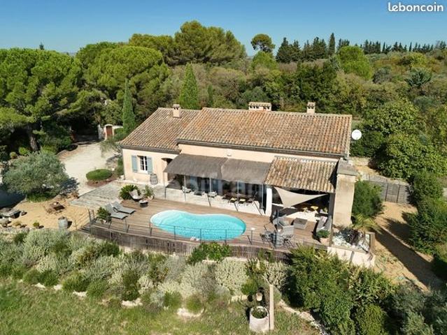 Propriété 7 pièces 200 m²