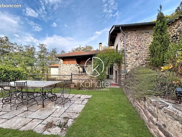 Propriété 7 pièces 200 m²