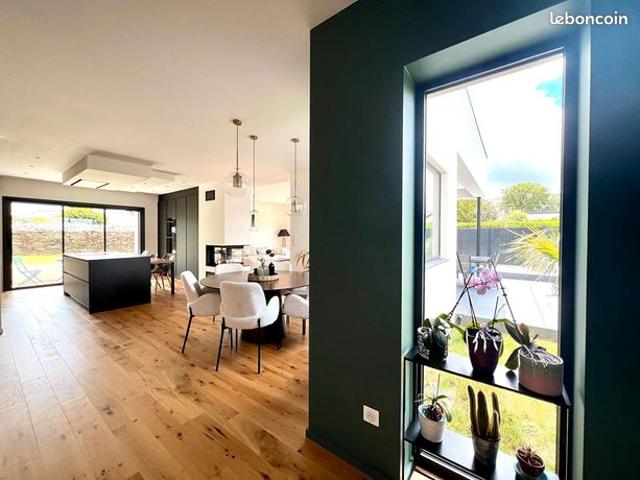 Propriété 7 pièces 200 m²