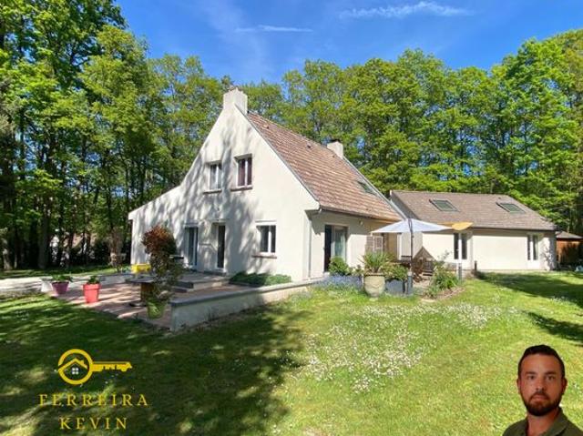 Propriété 7 pièces 200 m²