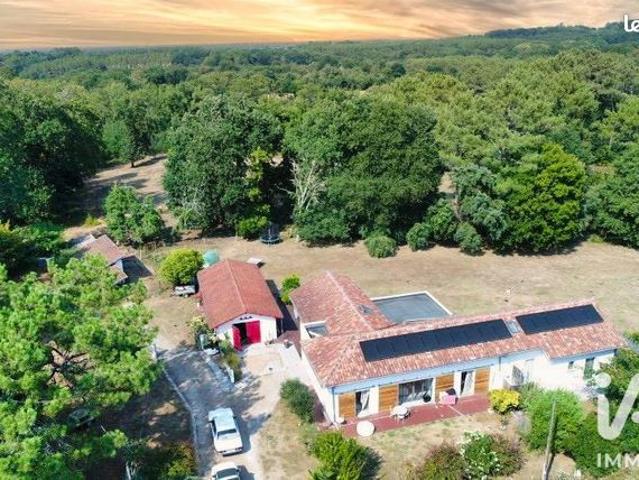 Propriété 7 pièces 200 m²