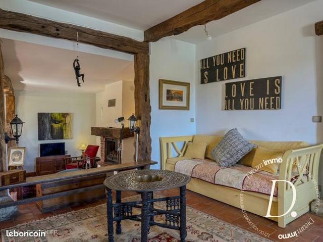 Propriété 7 pièces 200 m²