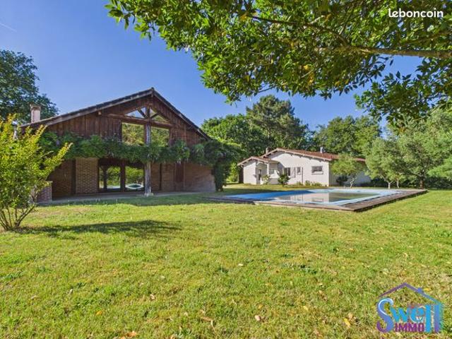 Propriété 7 pièces 200 m²