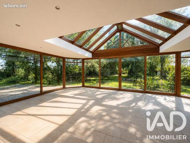 Propriété 7 pièces 200 m²