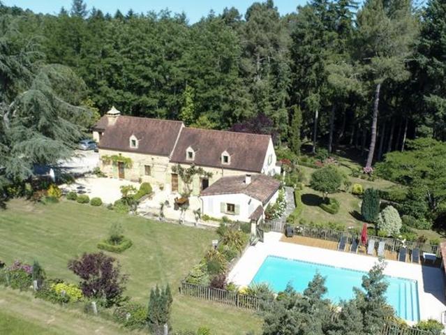 Propriété 7 pièces 200 m²