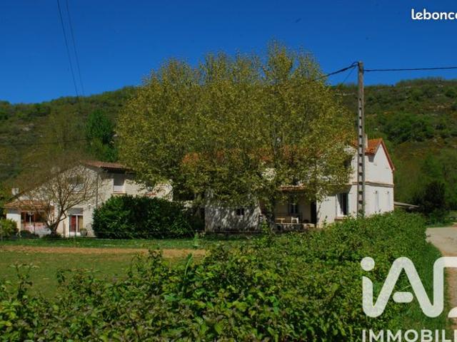 Propriété 7 pièces 200 m²