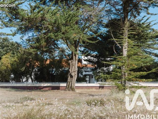 Propriété 7 pièces 200 m²