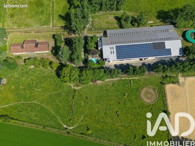 Propriété 7 pièces 200 m²