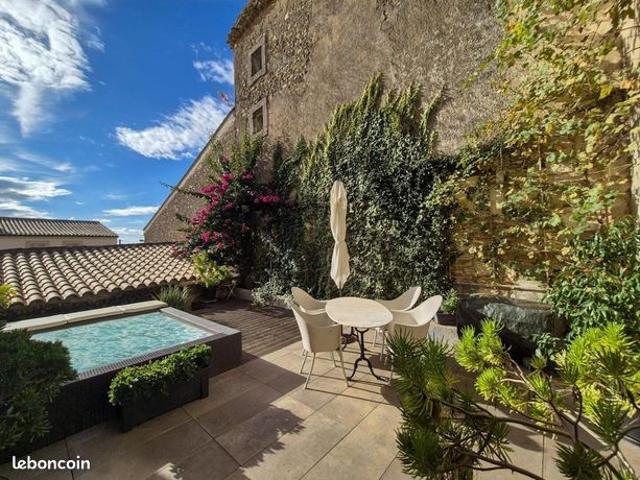 Propriété 7 pièces 200 m²