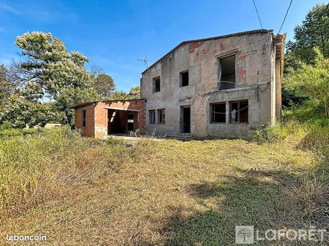 Propriété 7 pièces 201 m²