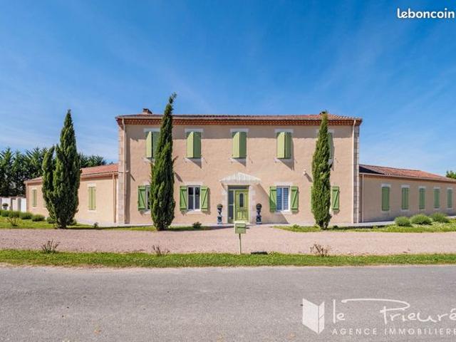 Propriété 7 pièces 201 m²
