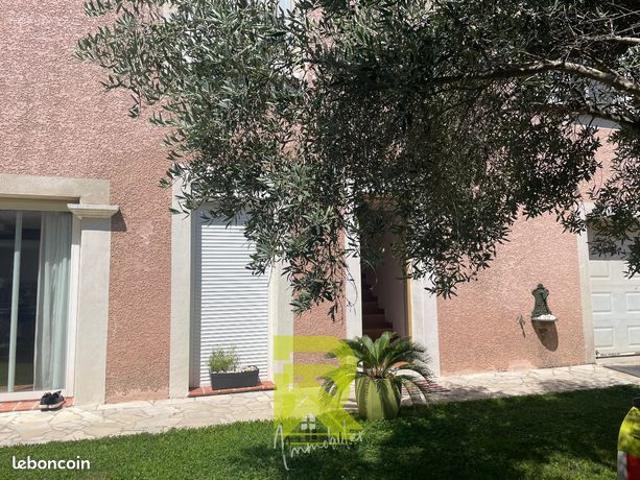 Propriété 7 pièces 201 m²