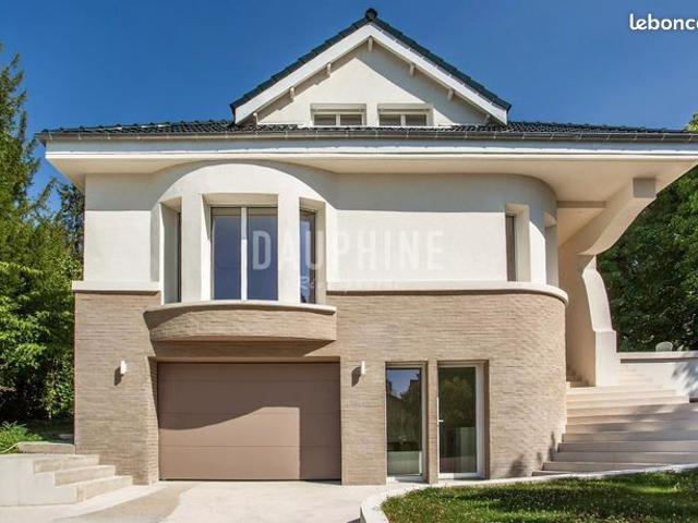 Propriété 7 pièces 201 m²
