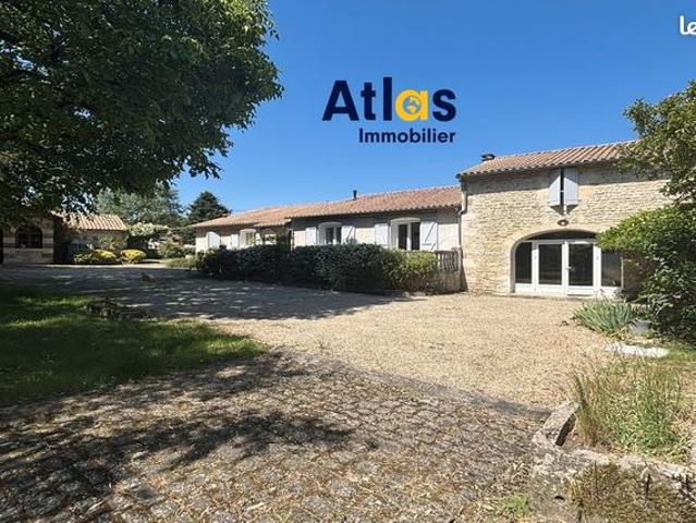 Propriété 7 pièces 202 m²