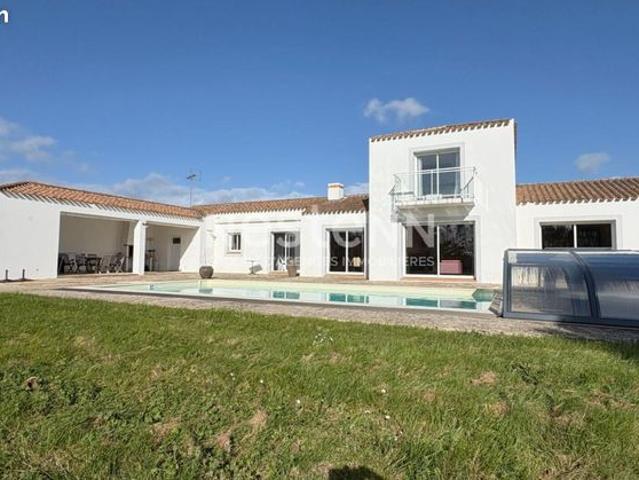 Propriété 7 pièces 202 m²