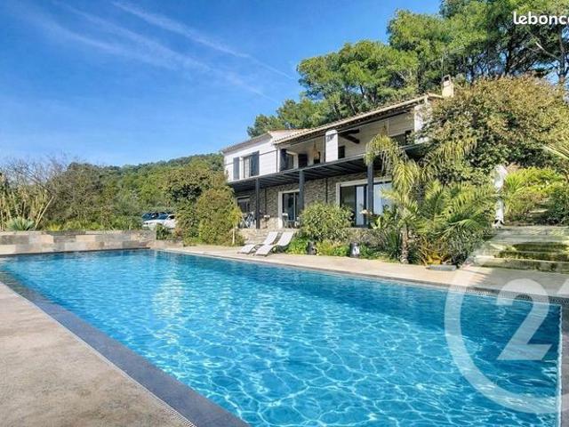 Propriété 7 pièces 202 m²
