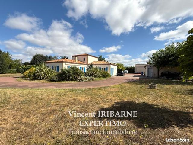 Propriété 7 pièces 202 m²