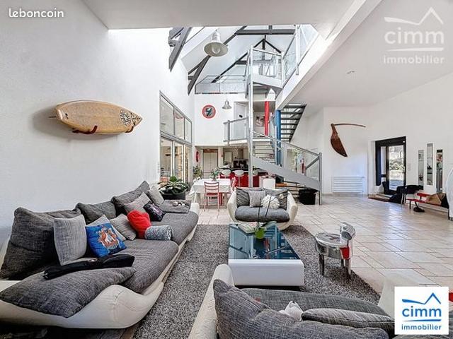 Propriété 7 pièces 202 m²
