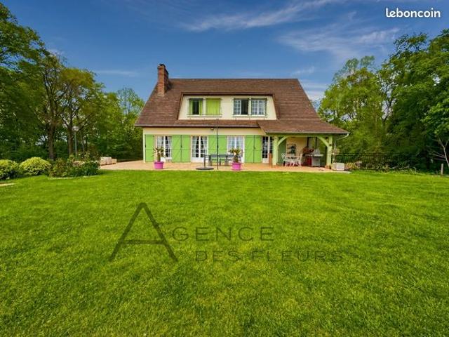 Propriété 7 pièces 202 m²