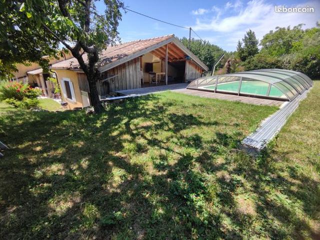 Propriété 7 pièces 203 m²