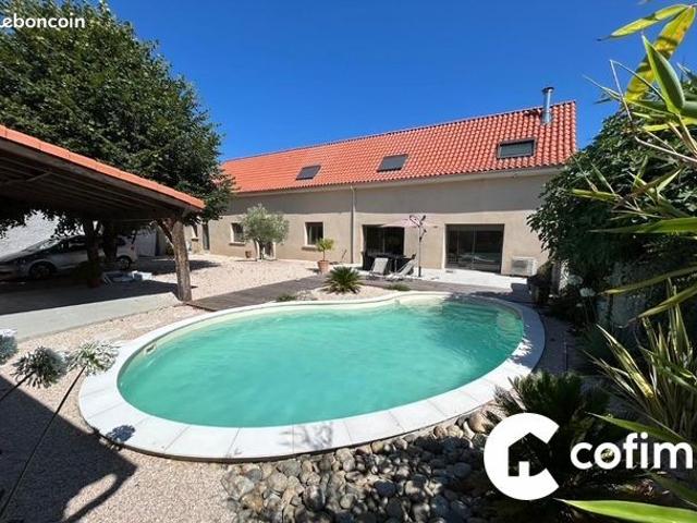 Propriété 7 pièces 203 m²