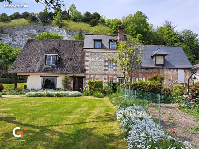 Propriété 7 pièces 203 m²