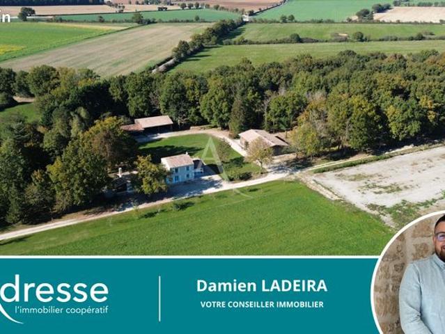 Propriété 7 pièces 214 m²