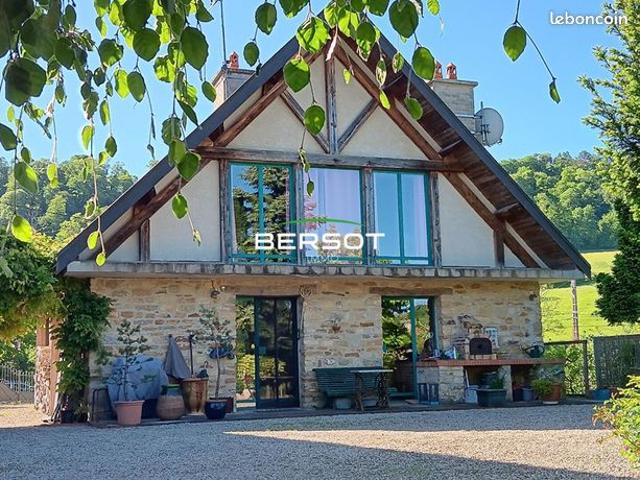 Propriété 7 pièces 214 m²