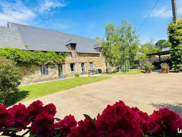 Propriété 7 pièces 214 m²