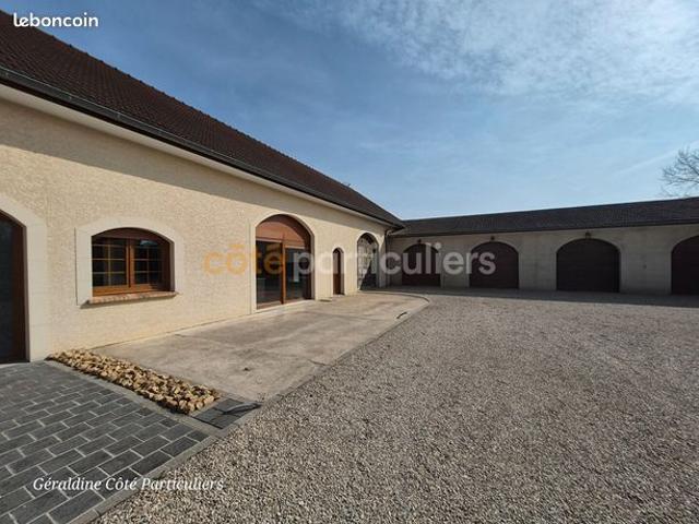 Propriété 7 pièces 215 m²