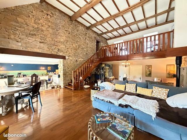 Propriété 7 pièces 215 m²
