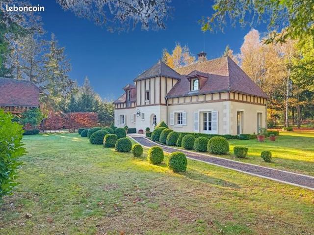 Propriété 7 pièces 215 m²