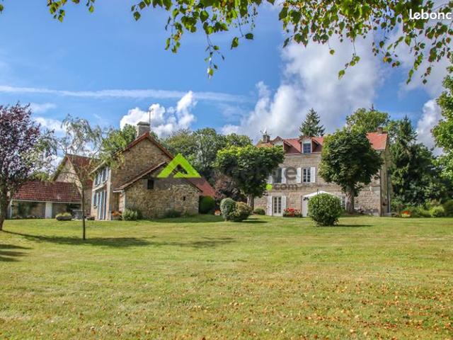 Propriété 7 pièces 215 m²
