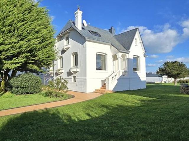 Propriété 7 pièces 216 m²