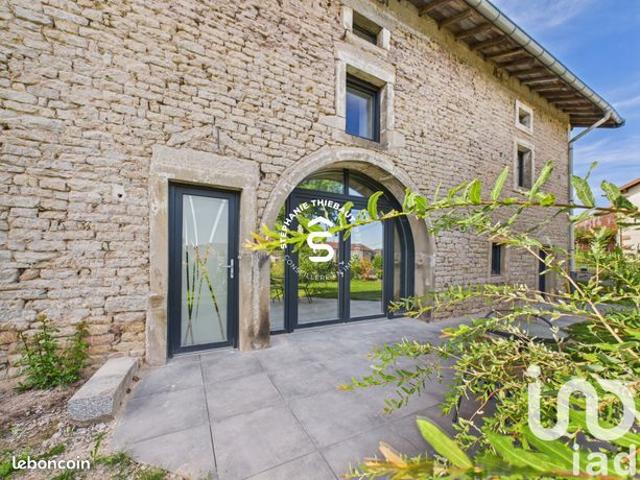 Propriété 7 pièces 216 m²