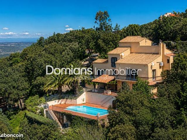 Propriété 7 pièces 217 m²