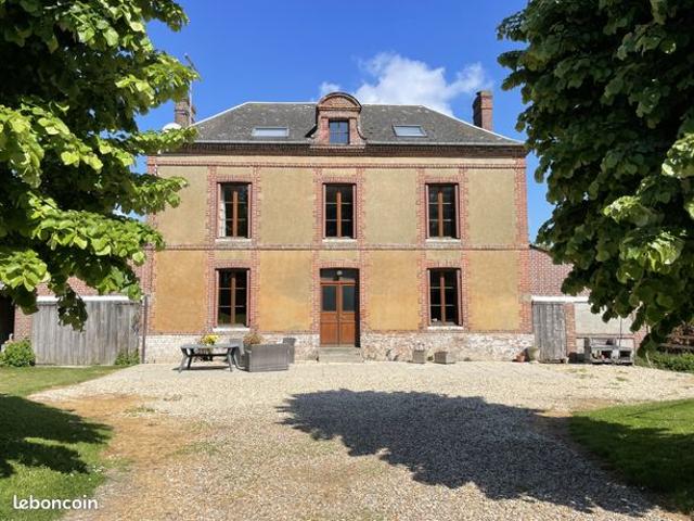 Propriété 7 pièces 218 m²