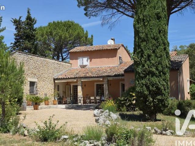 Propriété 7 pièces 210 m²