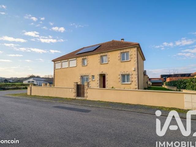 Propriété 7 pièces 218 m²