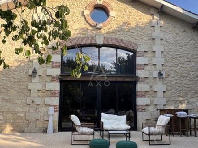 Propriété 7 pièces 218 m²
