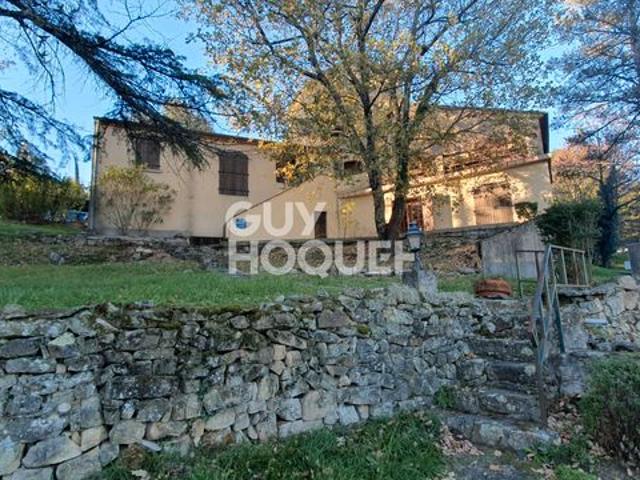 Propriété 7 pièces 218 m²