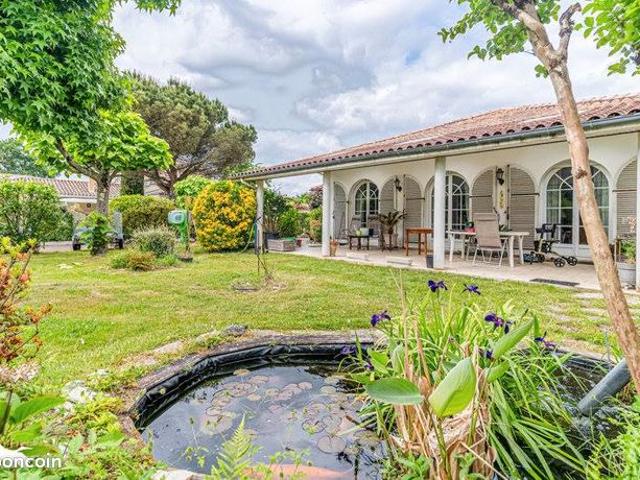 Propriété 7 pièces 218 m²