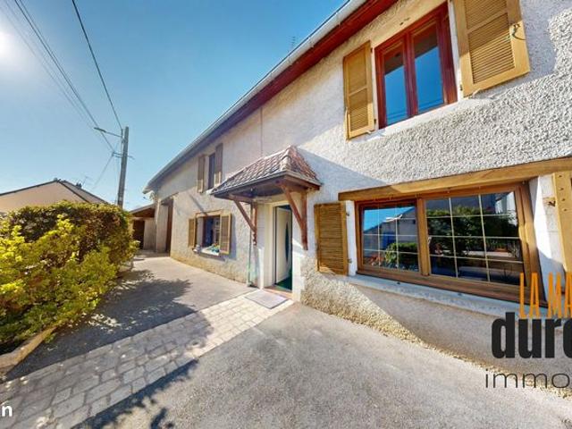 Propriété 7 pièces 218 m²