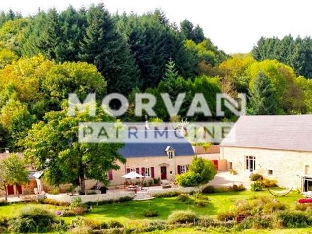 Propriété 7 pièces 219 m²