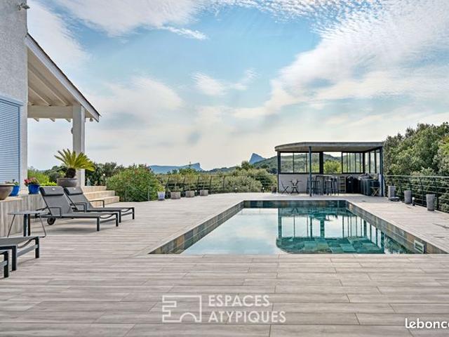 Propriété 7 pièces 210 m²