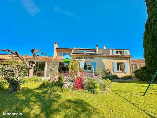 Propriété 7 pièces 210 m²