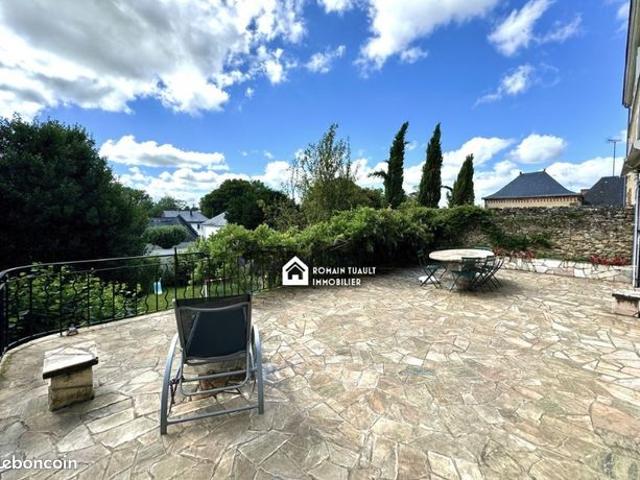 Propriété 7 pièces 210 m²