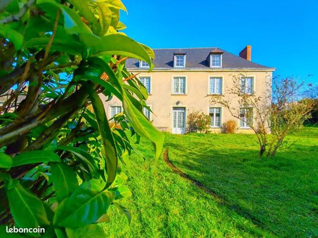 Propriété 7 pièces 210 m²