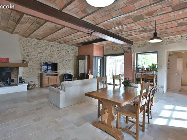 Propriété 7 pièces 210 m²